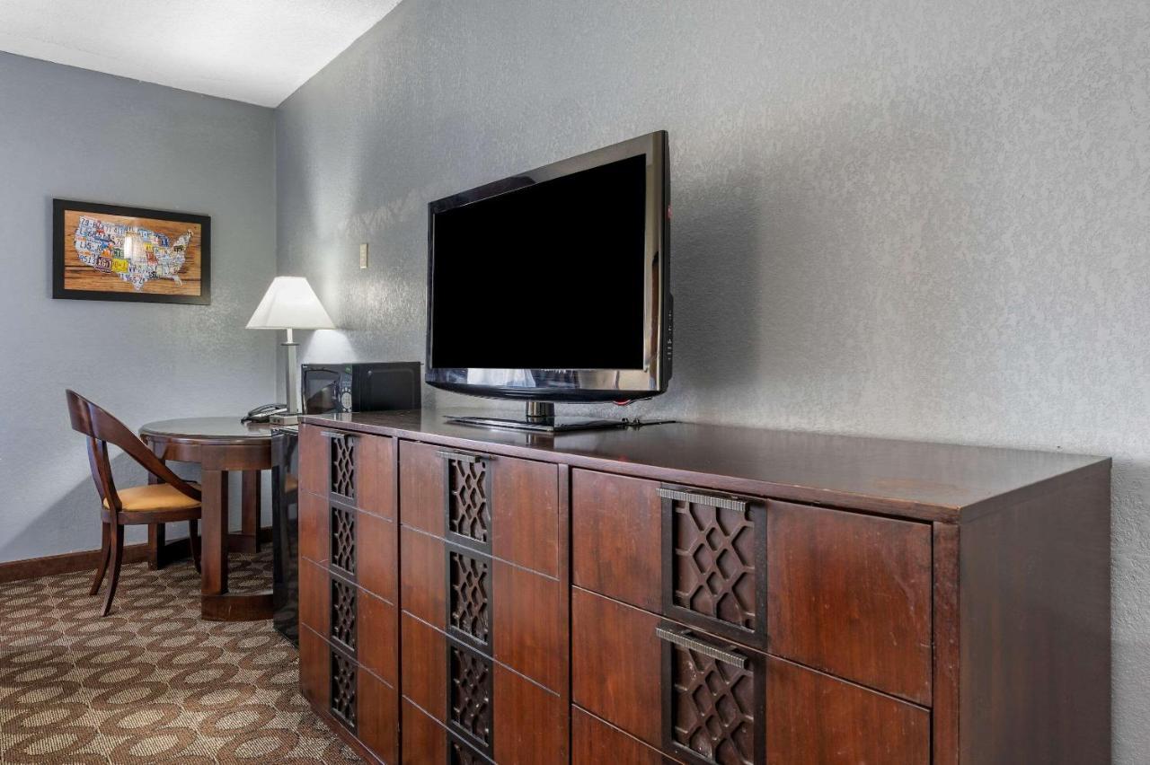 Lodge Econo Inn&suites *